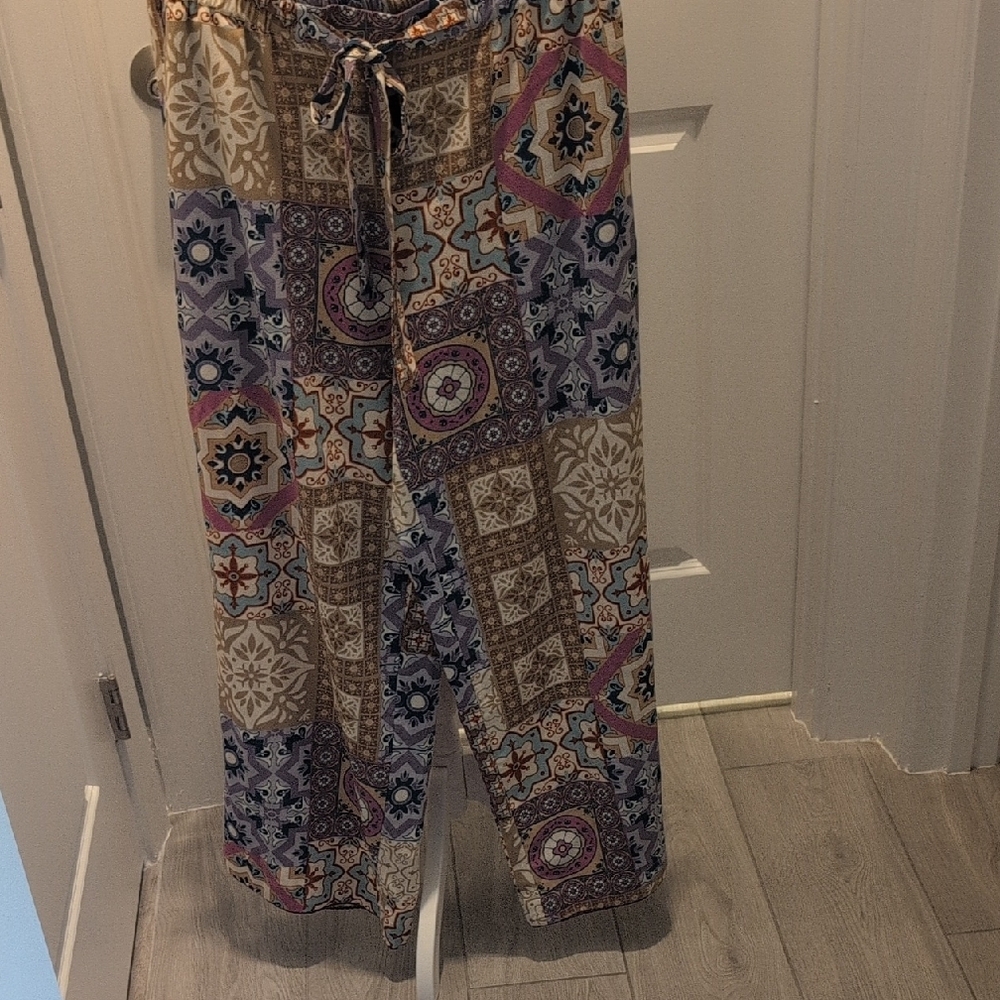 Multicolor Patterned Button-Up Shirt - Picture 4 of 11